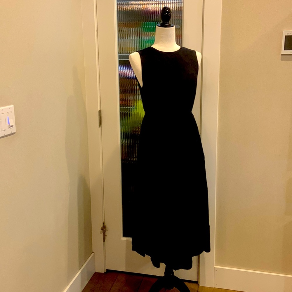 NWT VINCE Navy sleeveless dress . Size Small